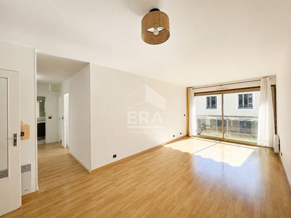 Pau CARNOT : Appartement traversant T3 avec balcon