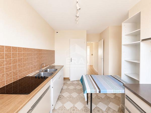 Pau CARNOT : Appartement traversant T3 avec balcon