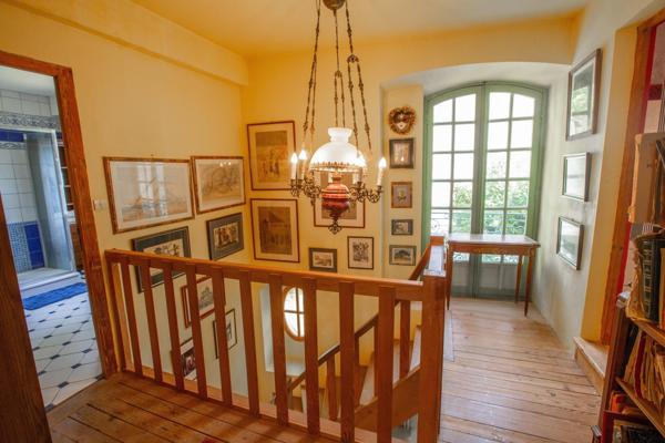 SUPERBE MAISON FAMILIALE 135 M2-CENTRE BOURG