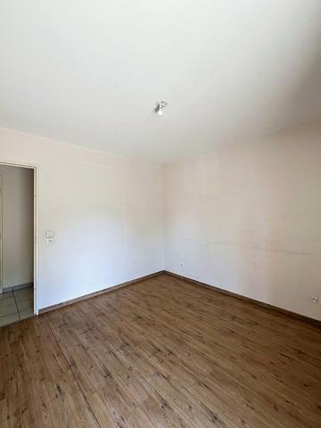 Bron : Appartement T3 avec beau balcon et un garage
