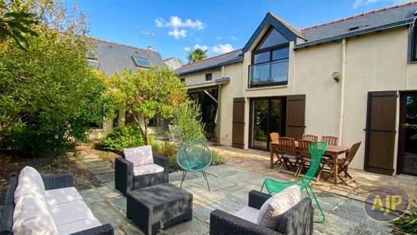 Maison à vendre Sainte Gemmes Sur Loire - 7 pièces, 191m² avec 5 chambre(s) à 629 200€ - AJP Immobilier Angers