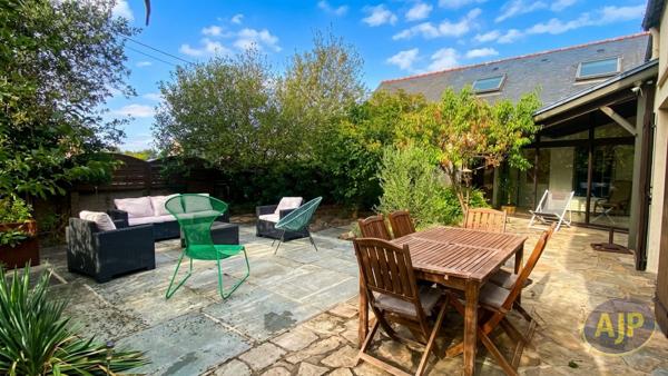 Maison à vendre Sainte Gemmes Sur Loire - 7 pièces, 191m² avec 5 chambre(s) à 629 200€ - AJP Immobilier Angers