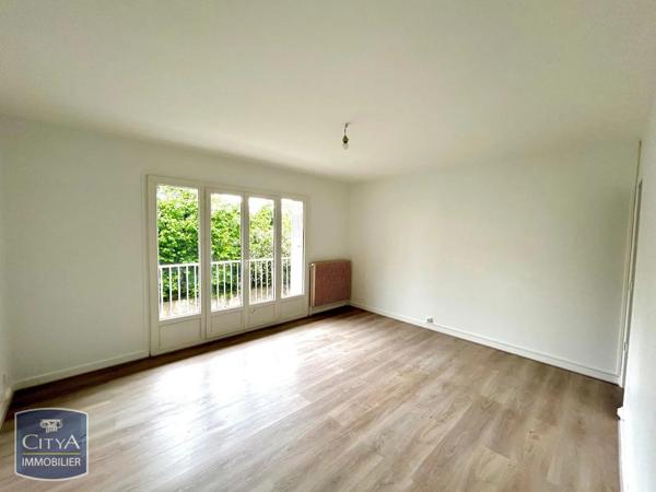 Appartement à louer 1 pièce 27.28m² Mâcon (71000)