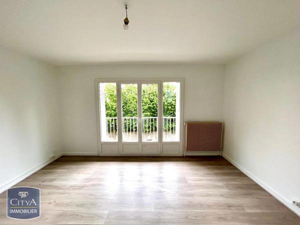 Appartement à louer 1 pièce 27.28m² Mâcon (71000)