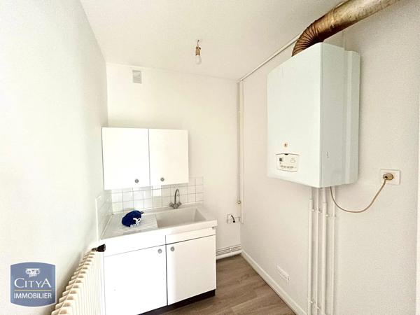 Appartement à louer 1 pièce 27.28m² Mâcon (71000)