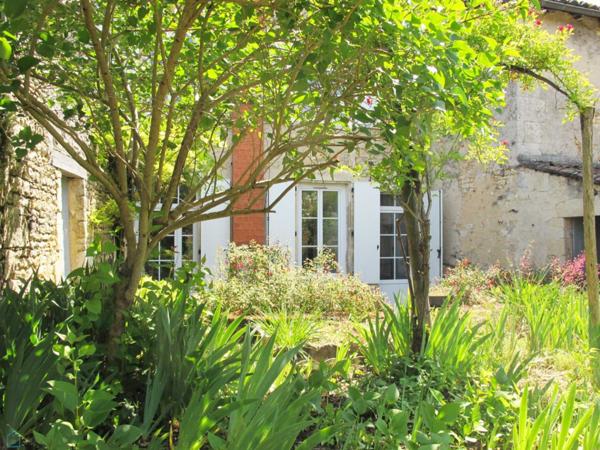 MAISON DE VILLE 270M², JARDIN ET GARAGE