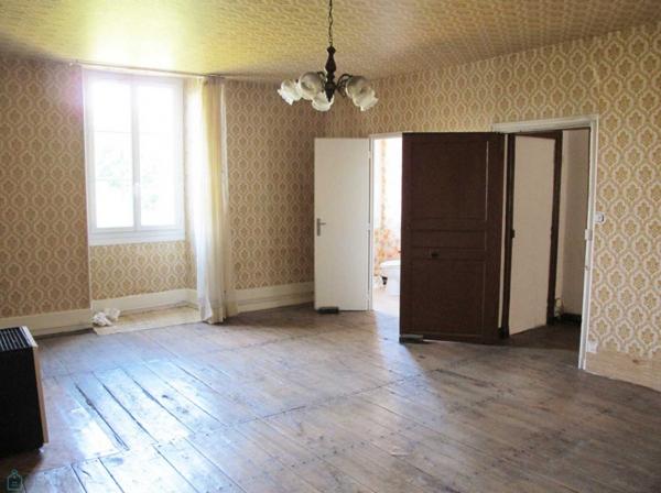 MAISON DE VILLE 270M², JARDIN ET GARAGE