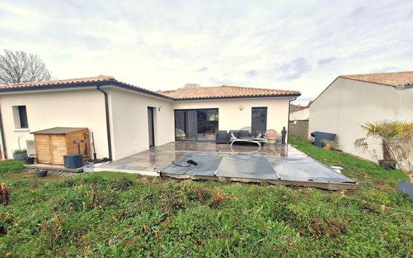 Maison à vendre    4 pièces •  Médis