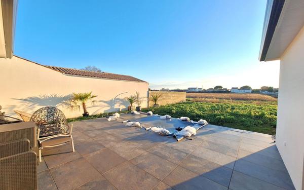 Maison à vendre    4 pièces •  Médis