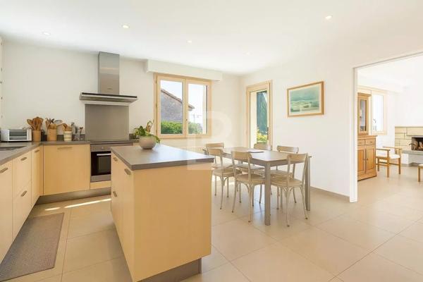 Co-Exclusivité - Villa au Cannet au calme avec vue Mer et Estérel spectaculaire