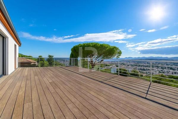 Co-Exclusivité - Villa au Cannet au calme avec vue Mer et Estérel spectaculaire