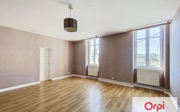 Appartement à louer    3 pièces • 75,87 m2 Montluçon