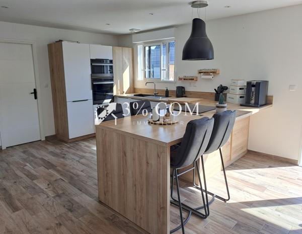 Maison
                                                                                                                                                                                                                                                                                                                        6 pièce(s)                                                                                                                                                                                                          3 chambre(s)                                                                                                                                                                                                          98.99  m²
