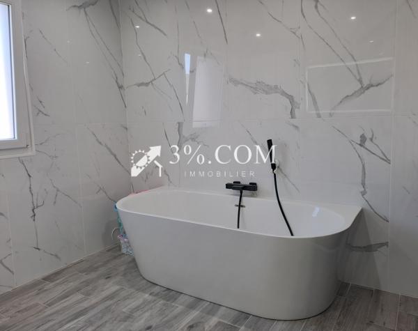 Maison
                                                                                                                                                                                                                                                                                                                        6 pièce(s)                                                                                                                                                                                                          3 chambre(s)                                                                                                                                                                                                          98.99  m²
