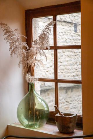 Vaison-la-Romaine (84110) COUP DE COEUR ASSURÉ ! AUTHENTIQUE MAISON EN PIERRE, BAIGNÉE D'HISTOIRE, AVEC TERRASSE.PANORAMIQUE