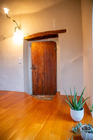 Vaison-la-Romaine (84110) COUP DE COEUR ASSURÉ ! AUTHENTIQUE MAISON EN PIERRE, BAIGNÉE D'HISTOIRE, AVEC TERRASSE.PANORAMIQUE