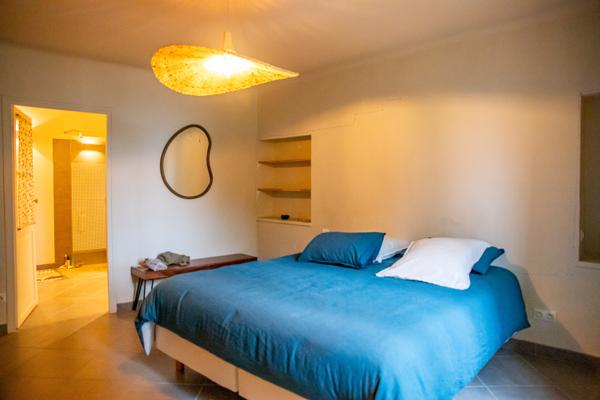 Vaison-la-Romaine (84110) COUP DE COEUR ASSURÉ ! AUTHENTIQUE MAISON EN PIERRE, BAIGNÉE D'HISTOIRE, AVEC TERRASSE.PANORAMIQUE