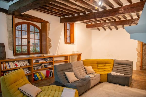 Vaison-la-Romaine (84110) COUP DE COEUR ASSURÉ ! AUTHENTIQUE MAISON EN PIERRE, BAIGNÉE D'HISTOIRE, AVEC TERRASSE.PANORAMIQUE