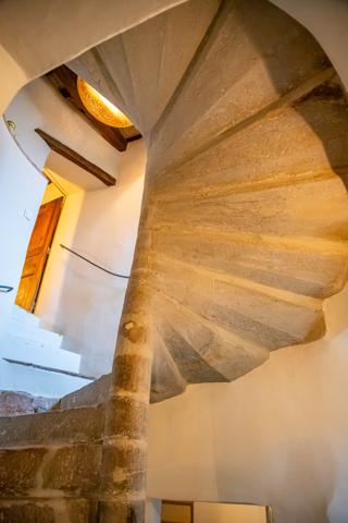 Vaison-la-Romaine (84110) COUP DE COEUR ASSURÉ ! AUTHENTIQUE MAISON EN PIERRE, BAIGNÉE D'HISTOIRE, AVEC TERRASSE.PANORAMIQUE