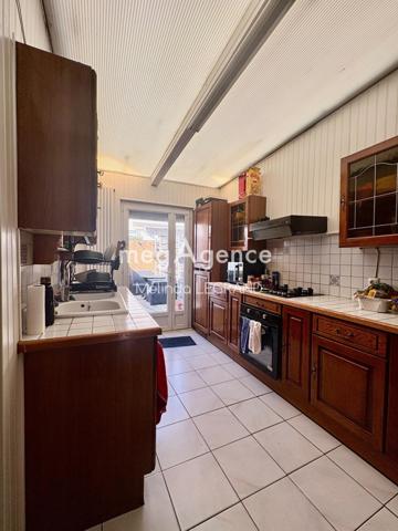 Maison à CALAIS, 62100 - 3 pièces 80m²