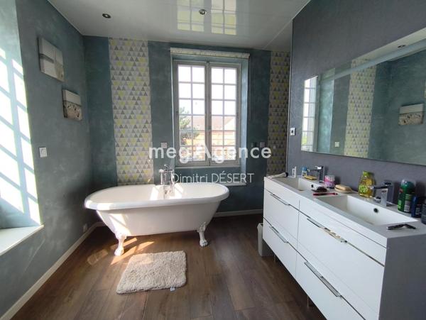 Maison à ATHIS-VAL DE ROUVRE, 61430 - 10 pièces 231m²