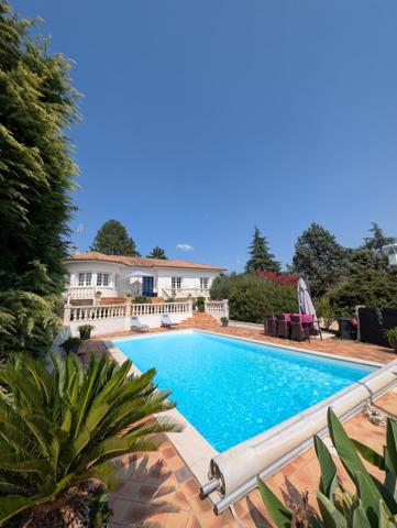 Maison de charme de 209m2 avec piscine et vue dominante sur les hauteurs d’Agen