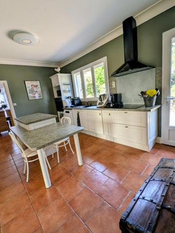 Maison de charme de 209m2 avec piscine et vue dominante sur les hauteurs d’Agen