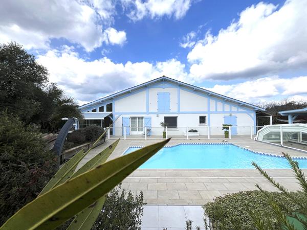 Castets-Maison 240 m² avec piscine et studio indépendant
