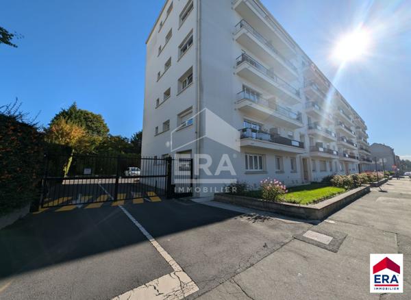 CROIX CENTRE - T3 de 72 m² - BALCON - PARKING PRIVATIF - CAVE