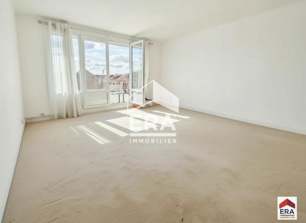 CROIX CENTRE - T3 de 72 m² - BALCON - PARKING PRIVATIF - CAVE