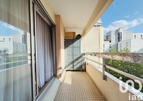 Appartement 2 pièces de 52 m² à Paris (75019)