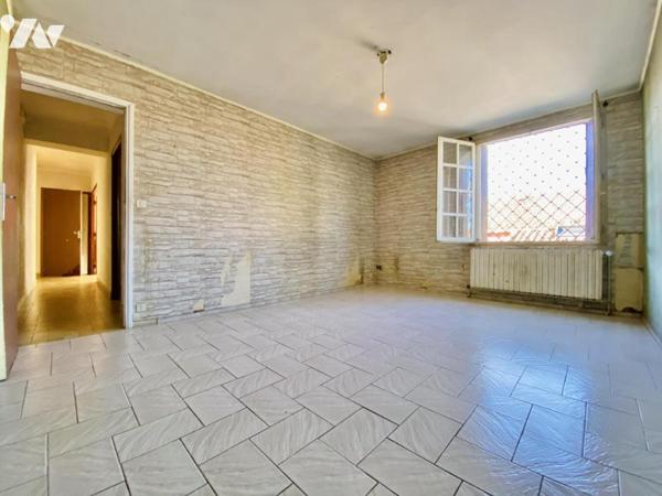 Maison T4 à rénover sur 461 m² de terrain, sous-sol intégral et garage