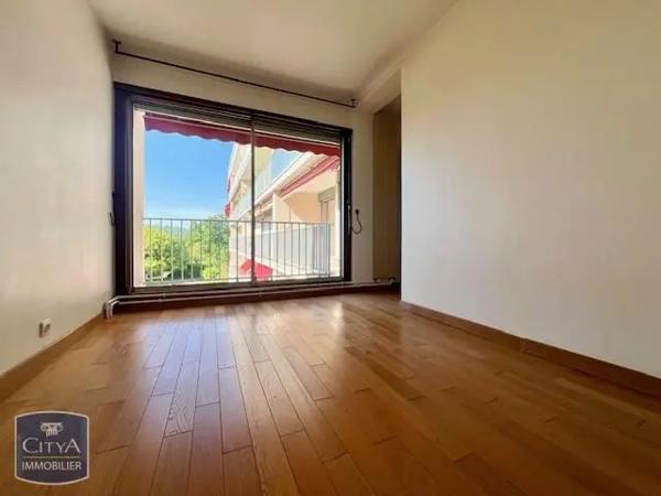 Appartement à louer 4 pièces 87.1m² Viroflay (78220)