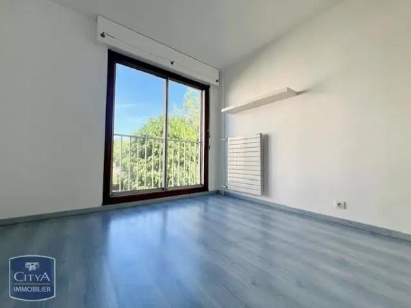 Appartement à louer 4 pièces 87.1m² Viroflay (78220)