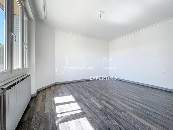 Millau (12100) A vendre - agréable maison des années 40 et ses annexes