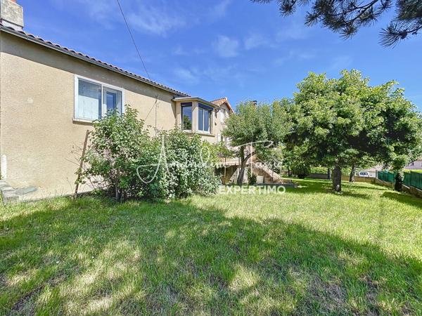 Millau (12100) A vendre - agréable maison des années 40 et ses annexes