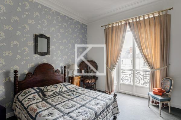 Bureaux ou appartement bourgeois avec ascenseur
