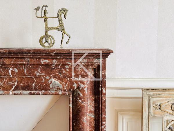 Bureaux ou appartement bourgeois avec ascenseur
