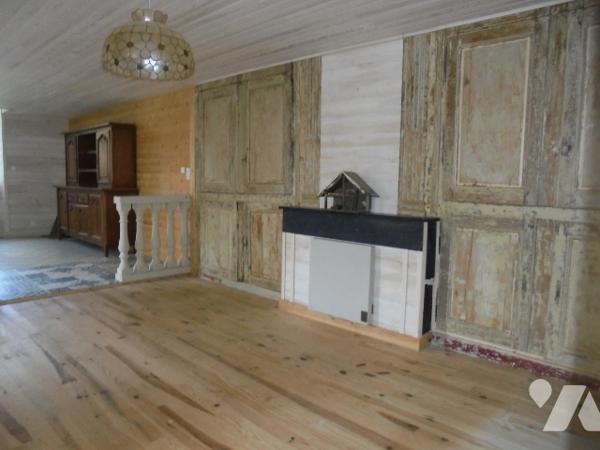 A 2 pas du centre ville Appt rénové RDC sur cour intérieure avec  jardin, cave, grenier et appentis