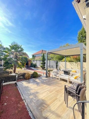 Maison à vendre |  Saint-Prix |  6 pièces | 130 m²