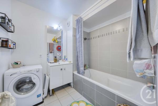 Appartement F3 à vendre  3 pièces - 58,77 m 2   ABLON SUR SEINE  - 94