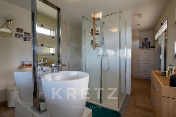 Villa d'architecte haut de gamme avec piscine, face à la rade de Brest