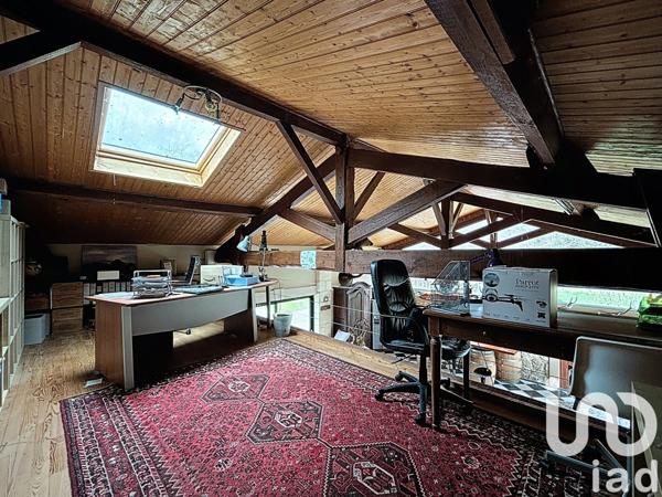 Maison traditionnelle 4 pièces de 300 m² à Le Pian-Médoc (33290)