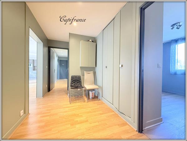 Appartement à vendre 4 pièces HYPER CENTRE. GARE A 4 mn a pied + 1 double box pour 2 voitures