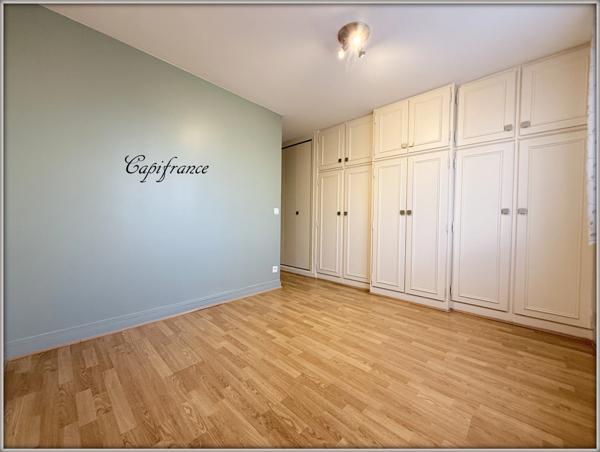 Appartement à vendre 4 pièces HYPER CENTRE. GARE A 4 mn a pied + 1 double box pour 2 voitures