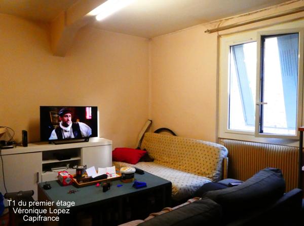 Agen centre, proche de la Mairie et des Jacobins, petit immeuble de 114 m² sur 3 niveaux composé de 3 appartements