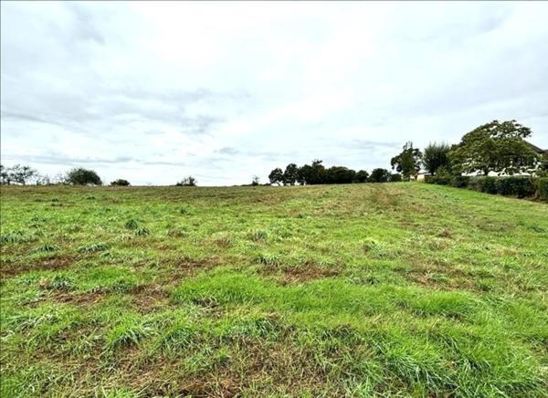 Terrain constructible 11 025m² 23 000 €