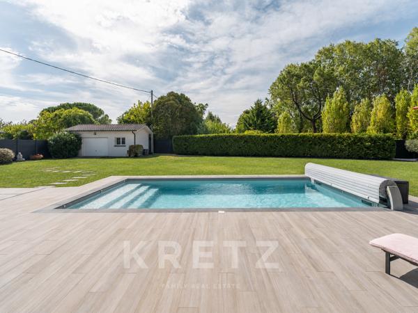 Saint-Loubès - Contemporaine 195m2 de plain-pied, 4 chambres, garage, piscine et dépendance