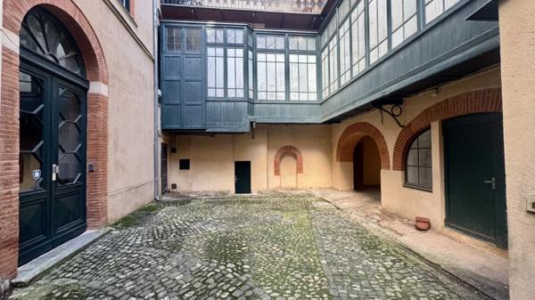 Place De Parking Dans Hôtel Particulier