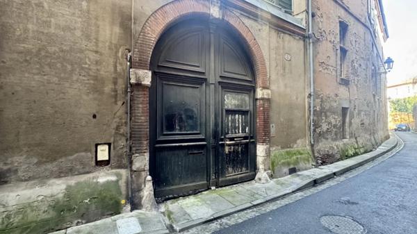 Place De Parking Dans Hôtel Particulier